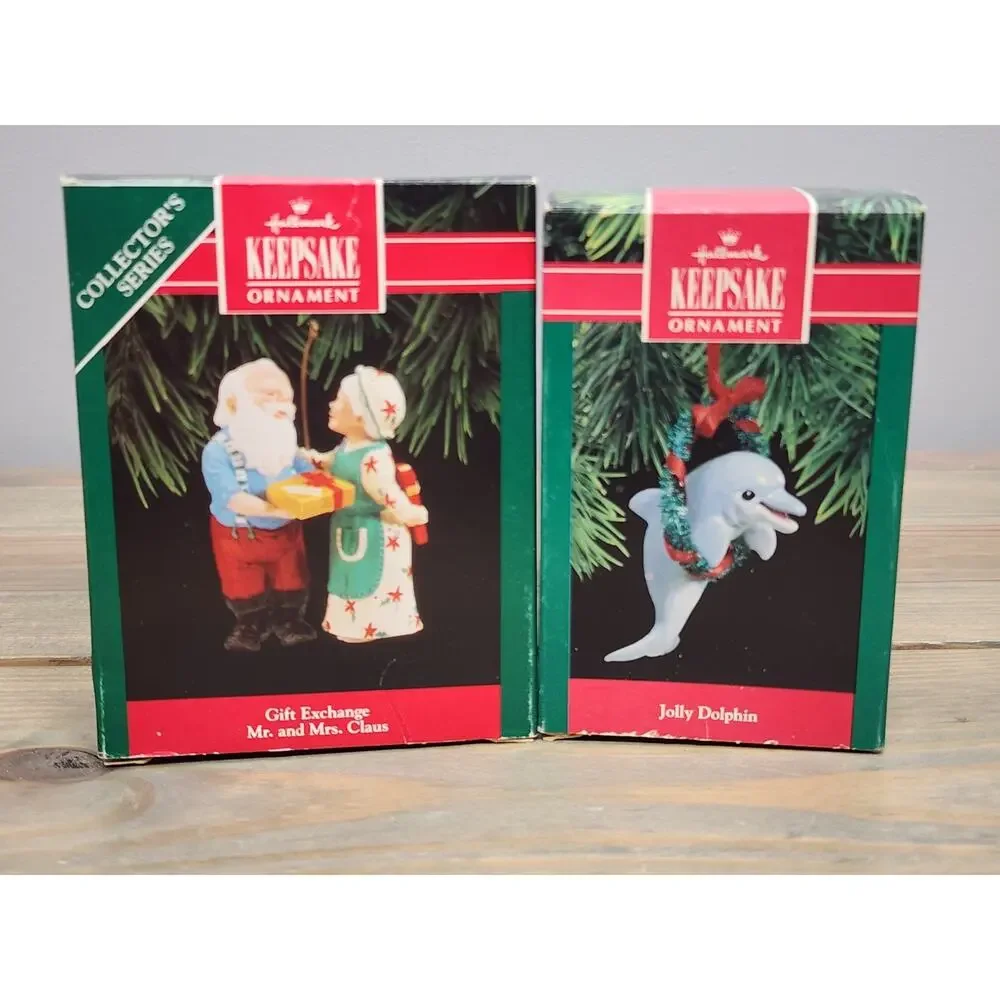 JOLLY DOLPHIN Gift Exchange Mr. Mrs. Claus HALLMARK CHRISTMAS ORNAMENT